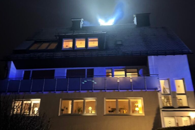 2025 12 Kaminbrand Berlar